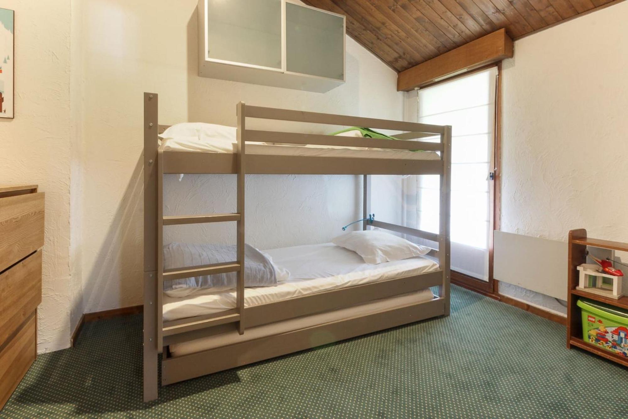 Apartment Le Chamouny- Family - - Quiet - Hikeing & Rock Climbing Close By